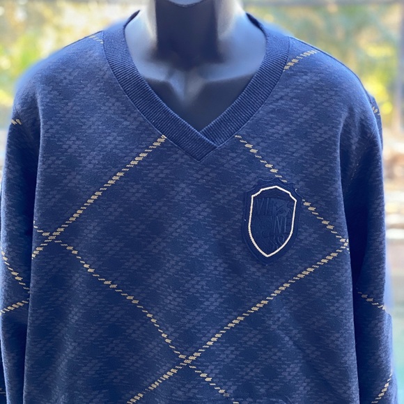 NIKE LEBRON JAMES WITNESS CREST V-NECK SWEATER - Picture 2 of 6